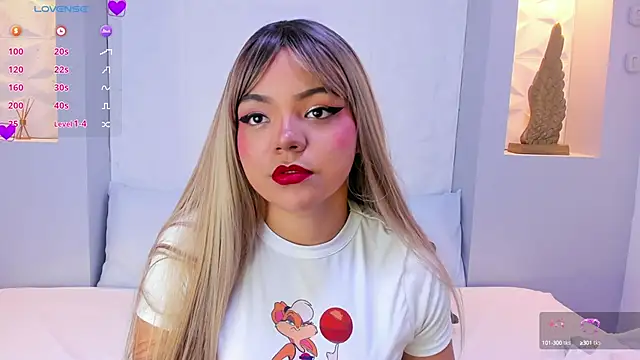 EmilyRouss  online show from February 27, 2025, 7:15 pm