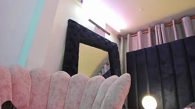  Cristal evans online show from December 3, 2024, 6:26 am