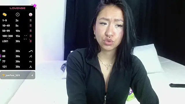 Snapshot of Anne_Nicholson chatting on December 14, 2024, 3:40 am Anne Nicholson online show from December 14, 2024, 3:40 am