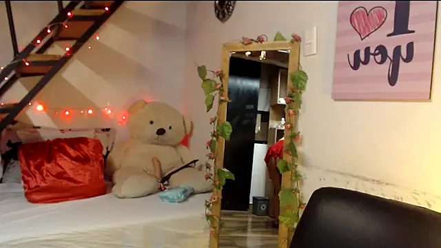 Snapshot of luna_sky83 chatting on January 22, 2025, 4:55 am luna sky83 online show from January 22, 2025, 4:55 am