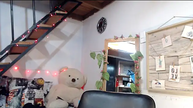 Snapshot of luna_sky83 chatting on March 1, 2025, 2:02 pm luna sky83 online show from March 1, 2025, 2:02 pm