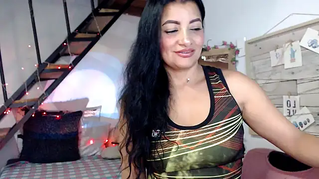 Snapshot of luna_sky83 chatting on December 23, 2025, 5:38 am luna sky83 online show from December 23, 2025, 5:38 am