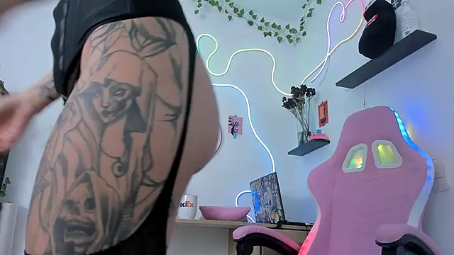 AlyRoses online show from March 14, 2025, 12:10 am