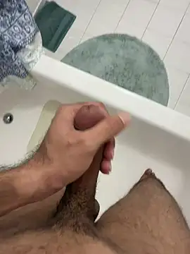 aquamanishere online show from April 19, 2026, 6:21 pm