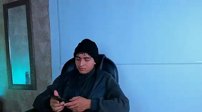 Snapshot of Muichiro_tokito1 chatting on December 22, 2024, 4:39 am Muichiro tokito1 online show from December 22, 2024, 4:39 am