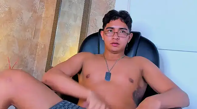 Snapshot of Muichiro_tokito1 chatting on December 31, 2024, 4:57 pm Muichiro tokito1 online show from December 31, 2024, 4:57 pm