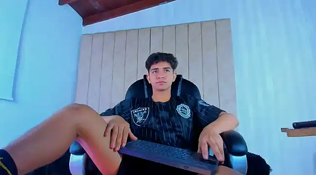 Snapshot of Muichiro_tokito1 chatting on March 7, 2025, 4:13 am Muichiro tokito1 online show from March 7, 2025, 4:13 am