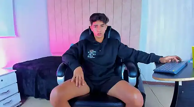 Snapshot of Muichiro_tokito1 chatting on March 14, 2025, 3:15 am Muichiro tokito1 online show from March 14, 2025, 3:15 am