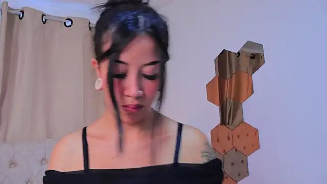 JulessCornett online show from January 11, 2025, 8:21 pm