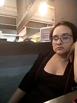 Snapshot of WasabiiiiiiChan24 chatting on October 18, 2025, 2:25 am WasabiiiiiiChan24 online show from October 18, 2025, 2:25 am