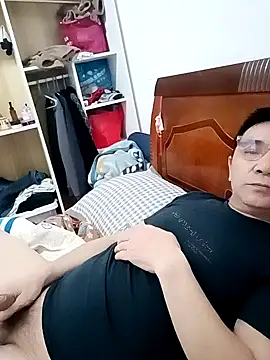 yjw6688 online show from April 20, 2026, 1:52 am