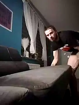 wariacik0024 online show from February 9, 2025, 1:44 am