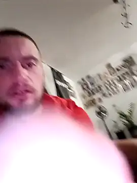 wariacik0024 online show from September 21, 2025, 2:35 am