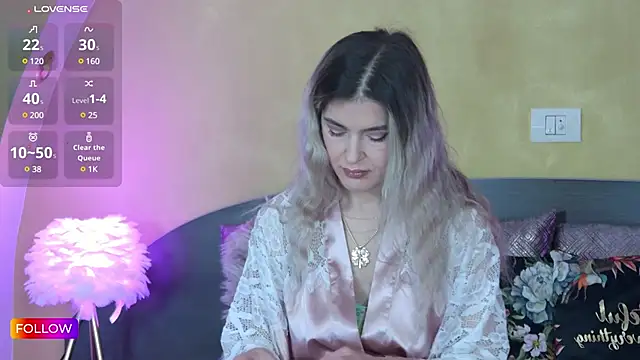 Sarah-Hart online show from February 8, 2025, 5:51 am