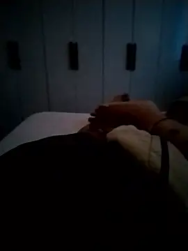 Leopedra2211 online show from January 15, 2026, 5:49 pm