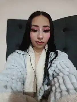 hanna  azumi online show from May 22, 2026, 10:15 pm