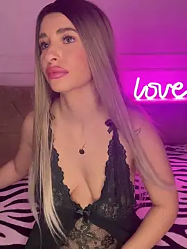 Snapshot of GraceCarther chatting on December 8, 2024, 10:36 pm GraceCarther online show from December 8, 2024, 10:36 pm