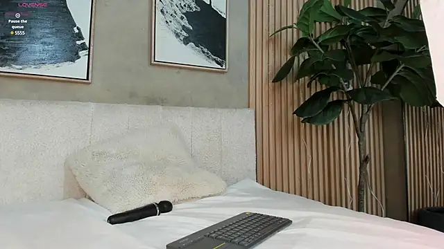 Snapshot of Ali_Vega_ chatting on December 27, 2024, 10:48 pm Ali Vega online show from December 27, 2024, 10:48 pm