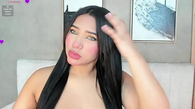 Snapshot of Ali_Vega_ chatting on January 10, 2025, 7:21 pm Ali Vega online show from January 10, 2025, 7:21 pm