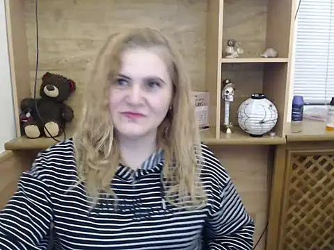 DaniellaKiss online show from April 13, 2026, 5:07 pm