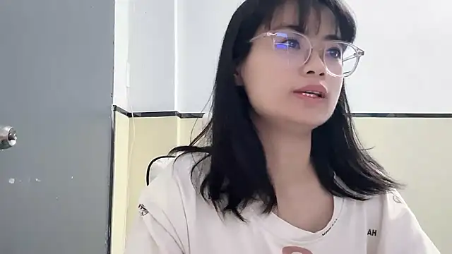 Snapshot of Honey-cici chatting on December 25, 2024, 8:40 am Honey-cici online show from December 25, 2024, 8:40 am