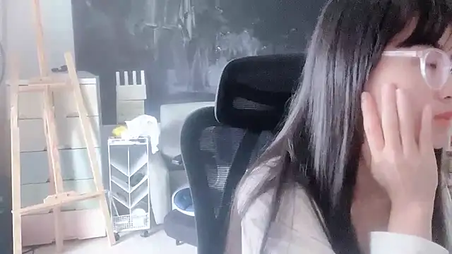 Snapshot of Honey-cici chatting on December 23, 2025, 8:34 am Honey-cici online show from December 23, 2025, 8:34 am