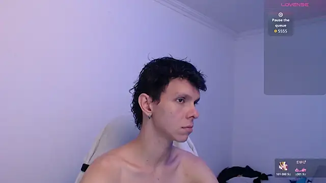 bryamado69 online show from April 15, 2026, 12:06 am