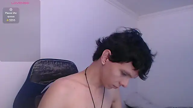bryamado69 online show from May 8, 2026, 8:47 pm