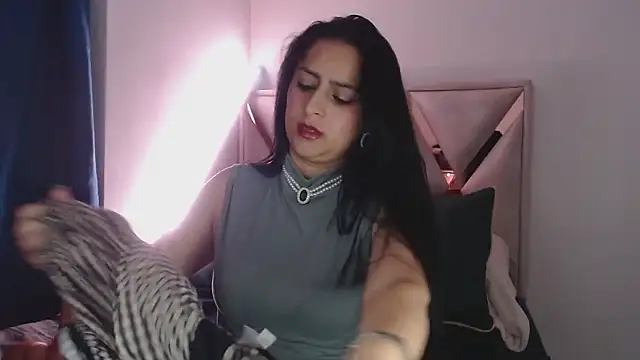 Snapshot of Andrea_Sexx_ chatting on December 3, 2024, 4:14 am Andrea Sexx online show from December 3, 2024, 4:14 am