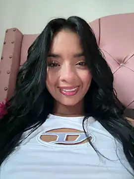 Laura fernandezII online show from March 11, 2025, 10:42 pm