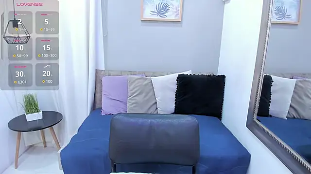 LenaRuiz  online show from November 16, 2025, 12:00 pm