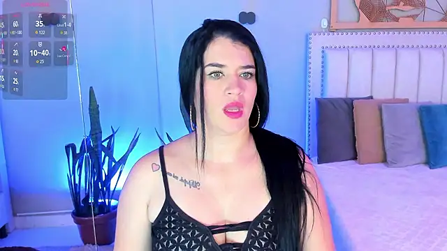 LenaRuiz  online show from March 2, 2026, 12:12 pm