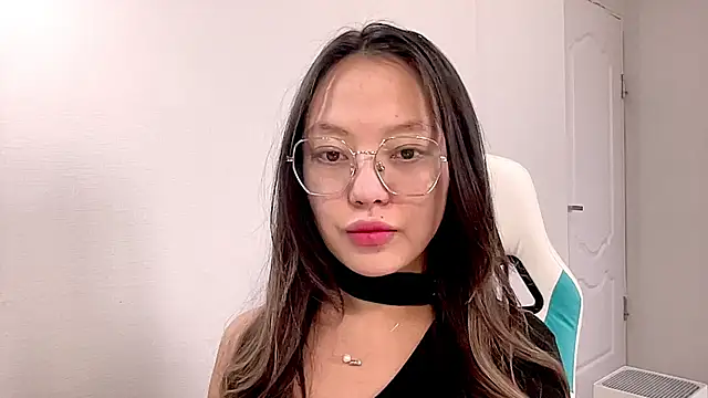 Risalynn online show from January 18, 2025, 3:31 am