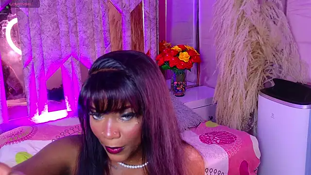 SarahBrunet online show from April 18, 2026, 12:47 am