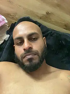 Snapshot of islandvybee55 chatting on March 10, 2026, 2:44 pm islandvybee55 online show from March 10, 2026, 2:44 pm