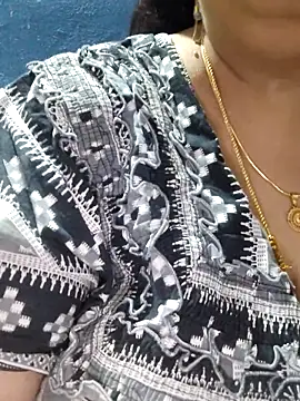 tamilthanushri online show from October 11, 2025, 9:19 am