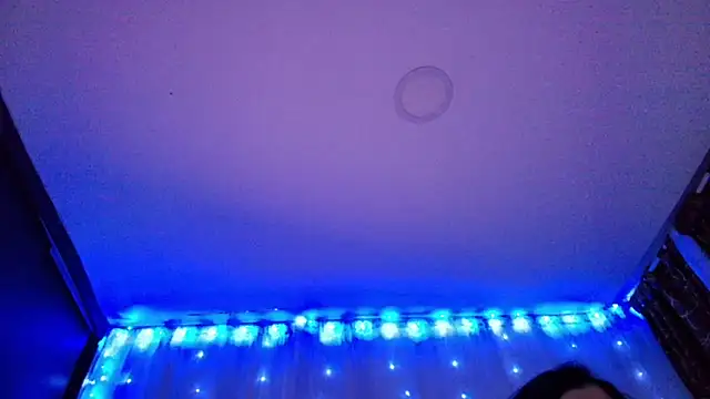 ivonjoness online show from May 31, 2026, 3:04 am