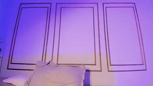 natalia aguirre1 online show from February 15, 2025, 3:39 pm