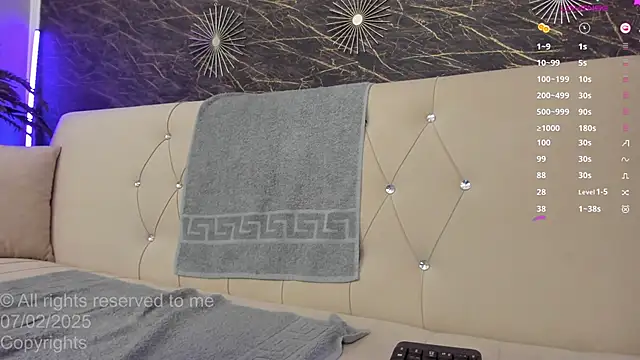 moona ray online show from February 8, 2025, 5:18 am