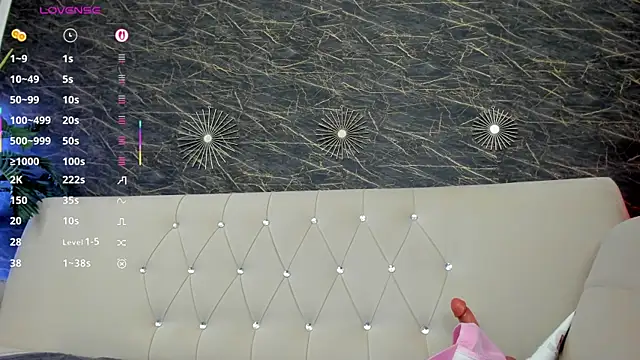 moona ray online show from December 14, 2025, 9:30 pm