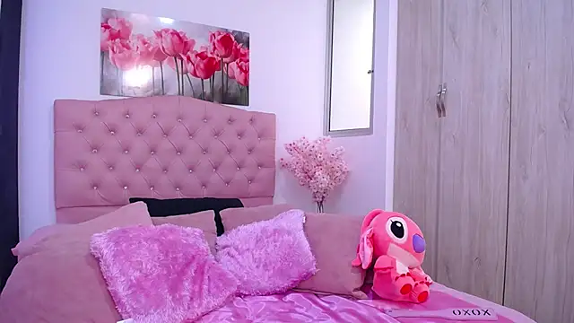 abigail f00x online show from September 10, 2025, 1:22 pm