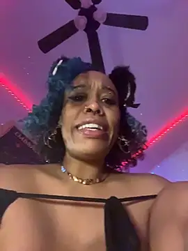 loveluna8 online show from October 29, 2025, 10:22 pm