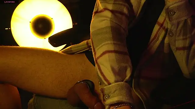 Snapshot of coupleofficial chatting on April 4, 2026, 11:02 pm coupleofficial online show from April 4, 2026, 11:02 pm