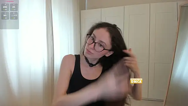 snowiie online show from October 24, 2025, 11:17 am