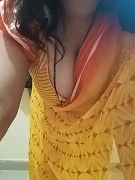 MONA DARLING31 online show from July 23, 2026, 5:49 am