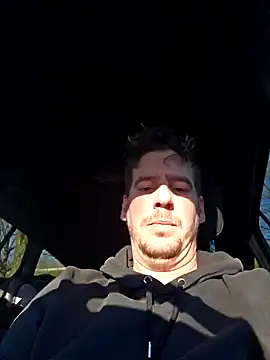 Snapshot of Titanhoott chatting on December 28, 2024, 9:52 am Titanhoott online show from December 28, 2024, 9:52 am