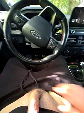 Snapshot of Titanhoott chatting on September 20, 2025, 9:54 am Titanhoott online show from September 20, 2025, 9:54 am