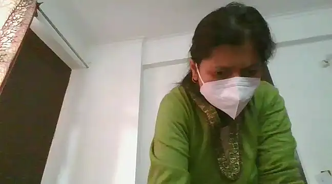 Snapshot of cutiecatty21 chatting on December 6, 2024, 8:37 am cutiecatty21 online show from December 6, 2024, 8:37 am