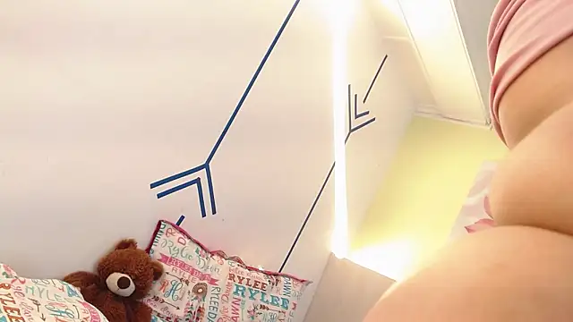 EsmeraldaSantoss online show from January 29, 2025, 3:47 pm