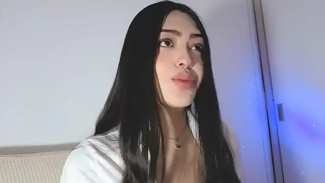 Snapshot of Sweet-Sophiee chatting on April 25, 2026, 3:42 am Sweet-Sophiee online show from April 25, 2026, 3:42 am